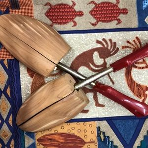 Shoe trees size 10 and up